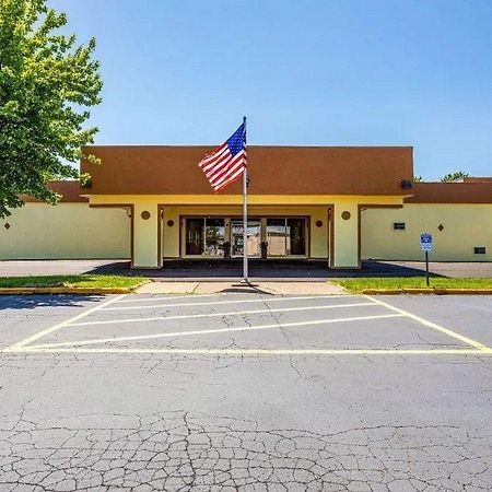 Econo Lodge Fredonia Exterior foto