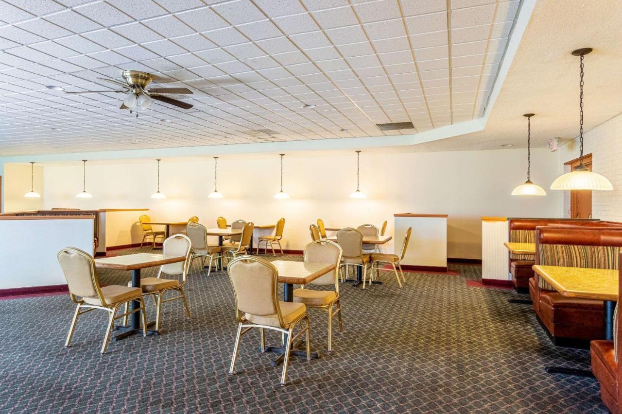 Econo Lodge Fredonia Exterior foto